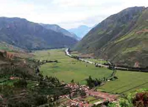 sacred-valley-from-cusco-highway